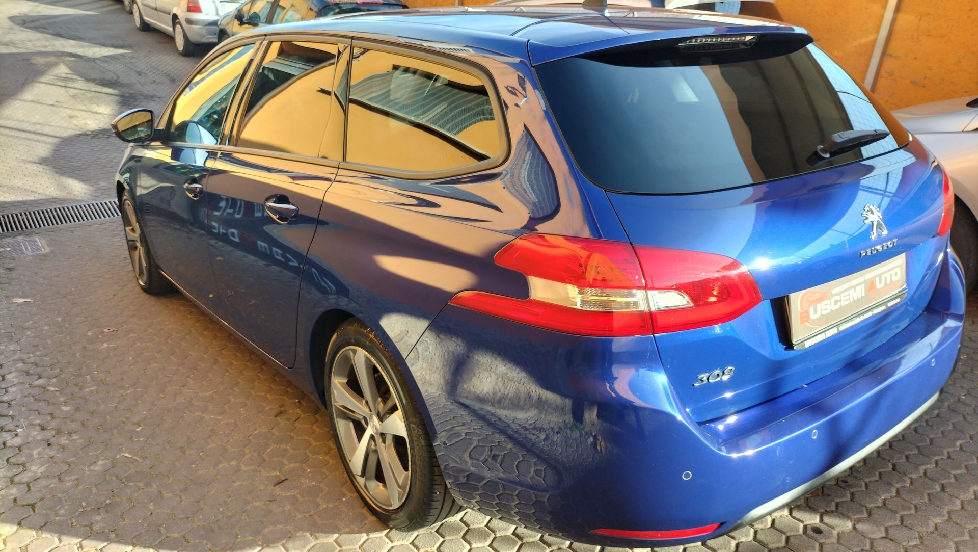 Peugeot 308 - 1