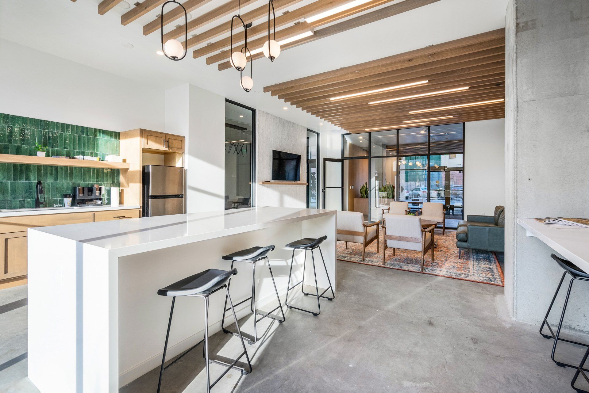 Modern Beautiful Eau Claire Apartment