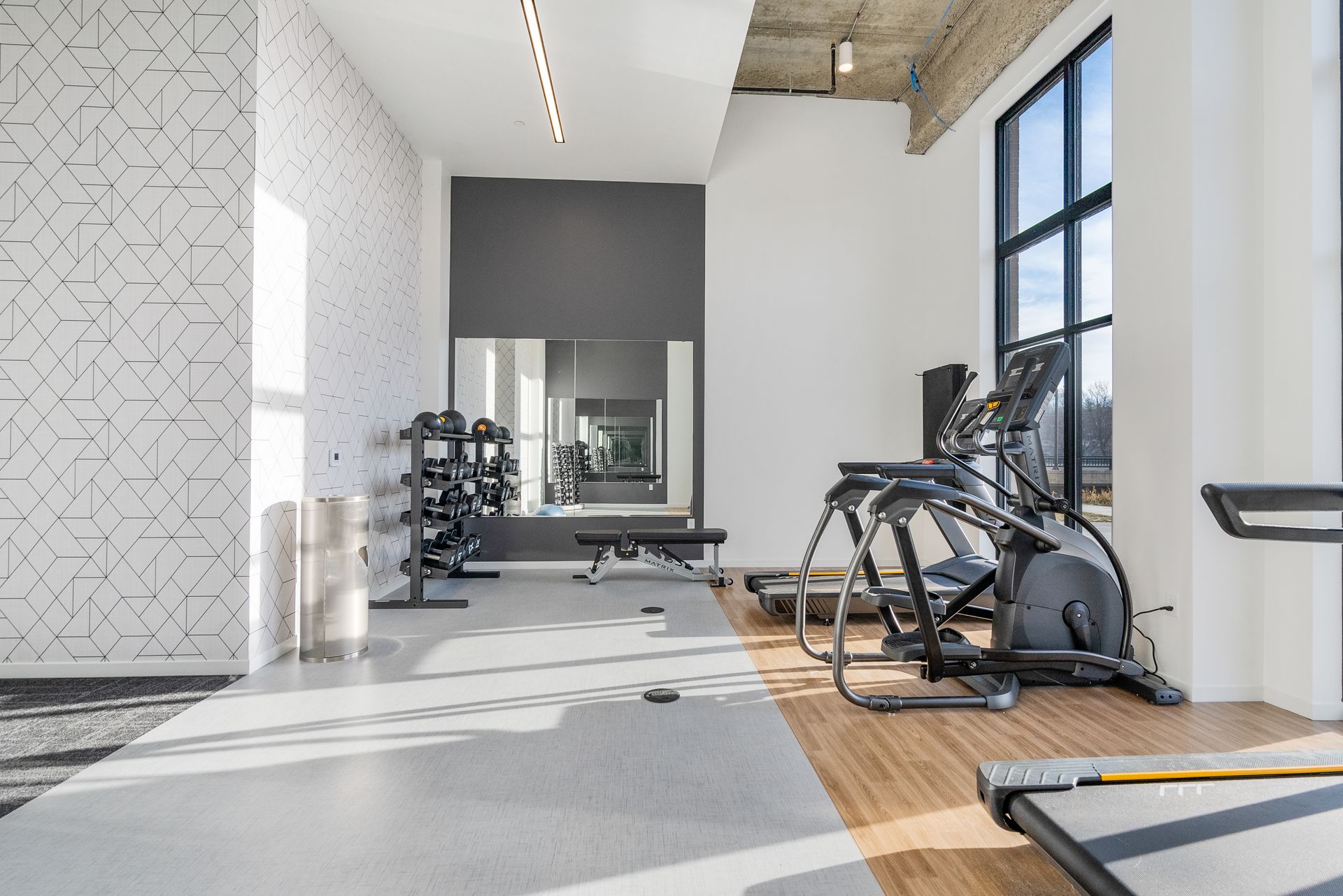 Beautiful Eau Claire Apartment with gym