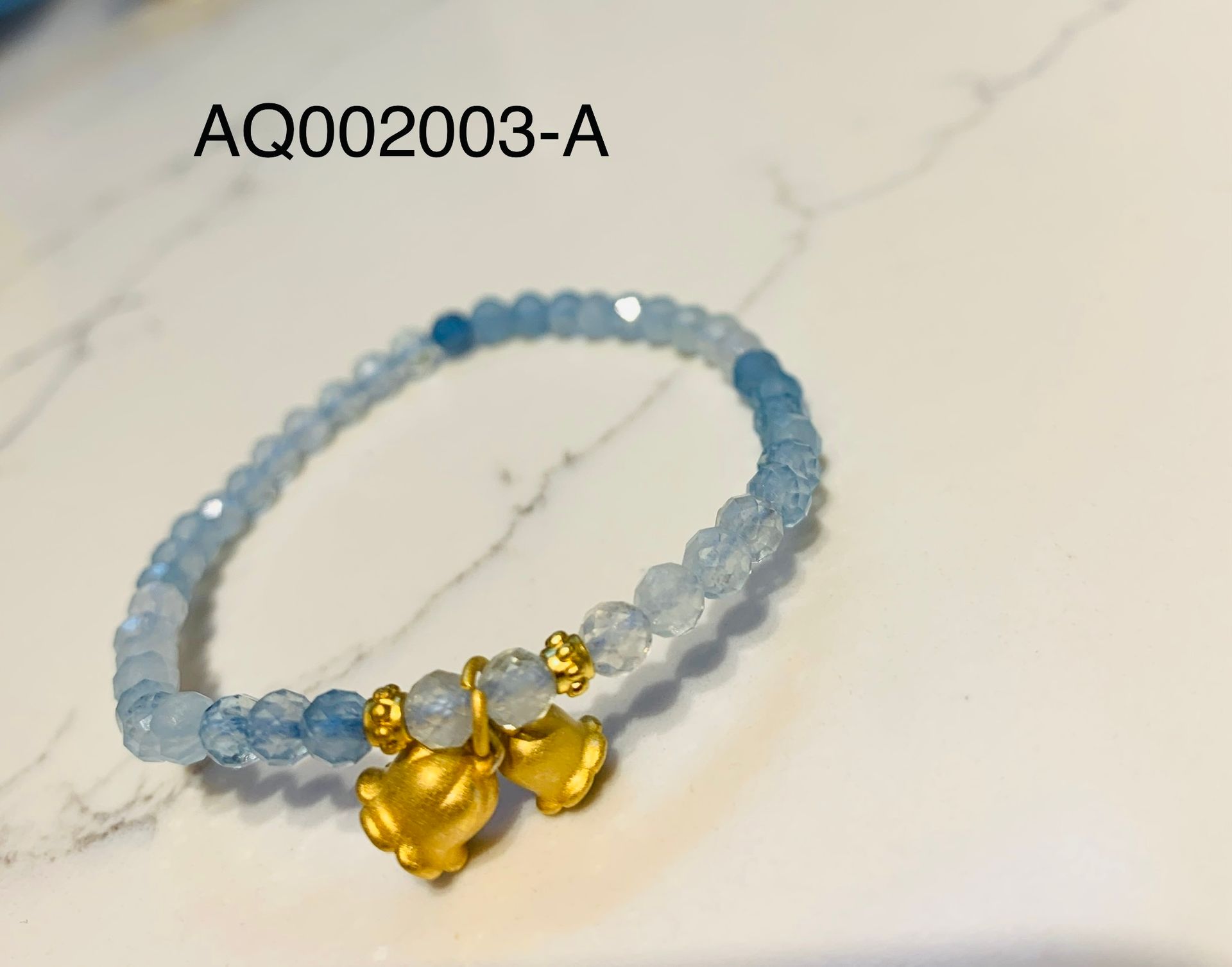 海藍寶 (Aquamarine) - 喉輪