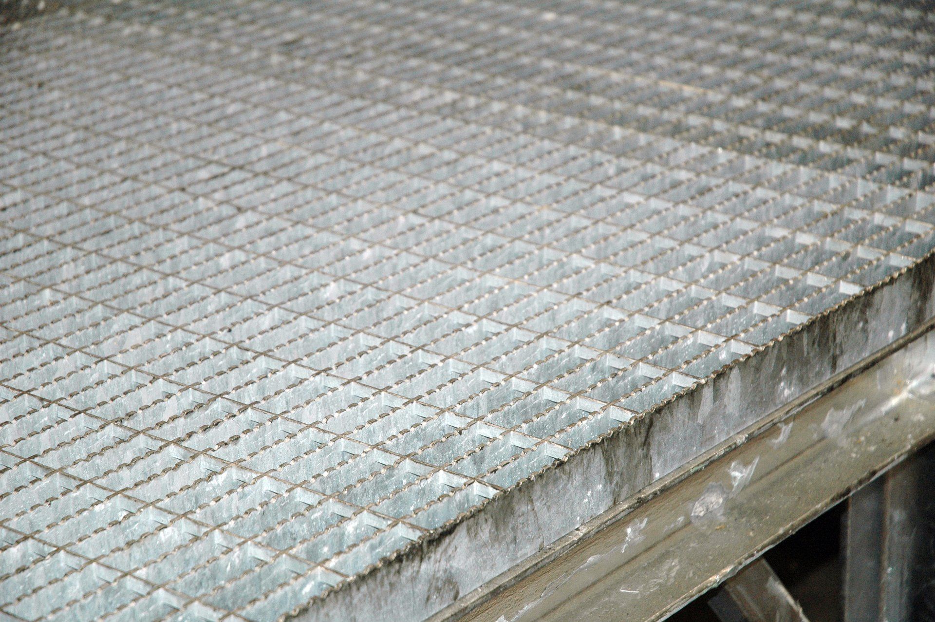 Grigliato pressato con zincatura