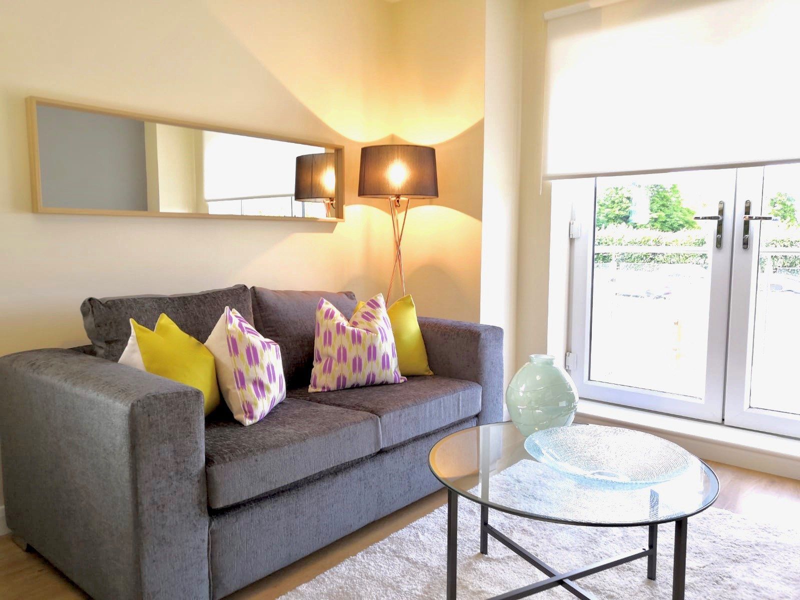 Icon| Serviced Accommodation | Oxford Apt | Contractors | Business | Leisure | Families