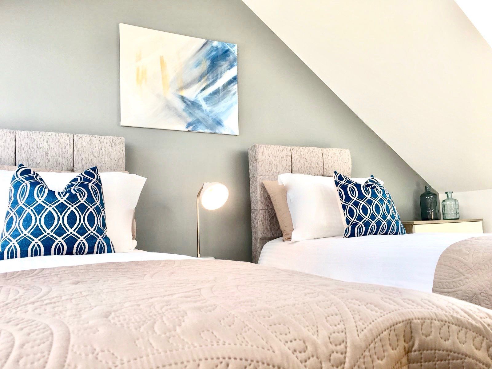 Smart clean twin bedroom