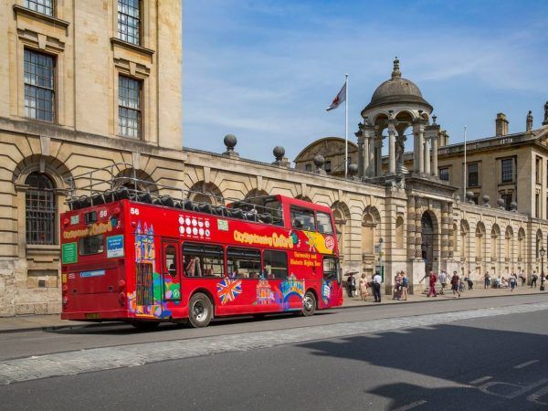 Explore Oxford by sight seeing tour bus.