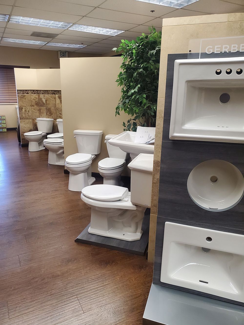 Toilets Display | Hillsboro, OR | Plumbing Materials Supply 