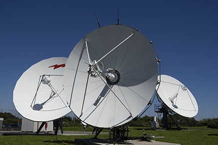 Image of 3 Antennas - Antenna Farm