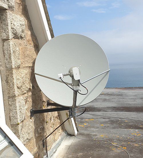 Antenna installation Carbis Bay