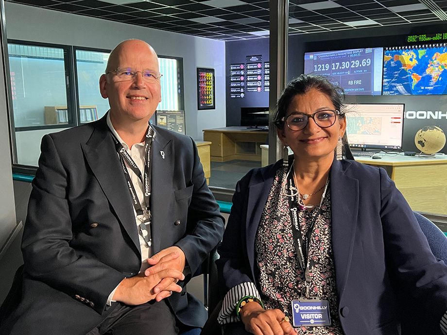 Photo showing Goonhilly CEO Ian Jones together with ABP Live host Poonam Joshi during live broadcast of the Chandrayaan-3 moon landing event