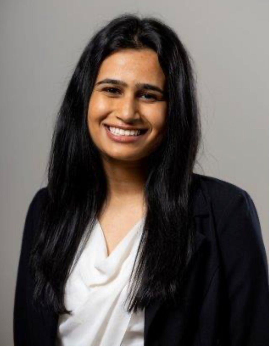 Demi Elrond headshot