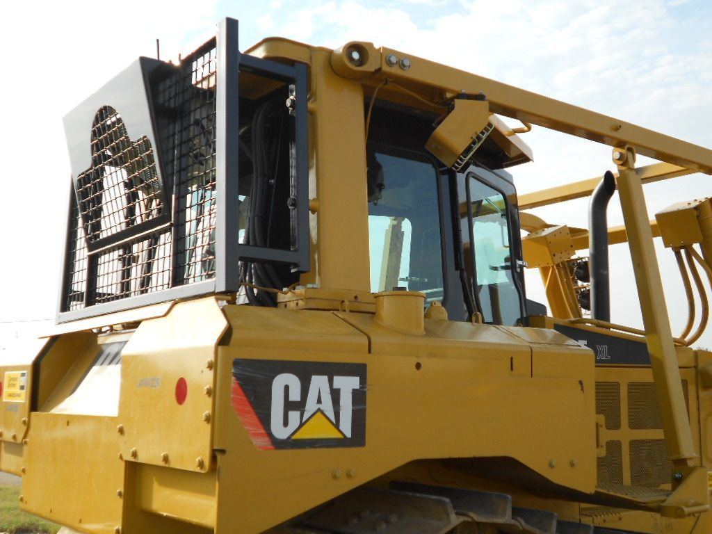 Caterpillar D6T ECAB