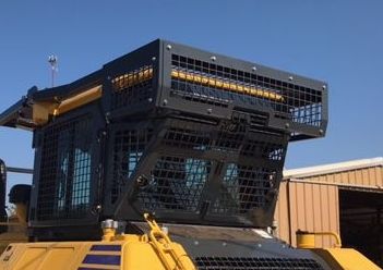 KOMATSU D51-24 SWEEPS  (LIMB RISER)