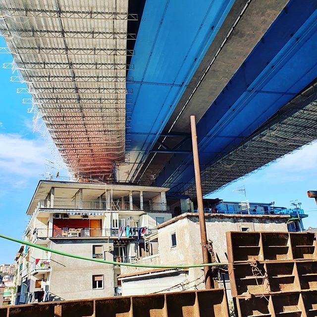 ponteggio per lavori in un viadotto