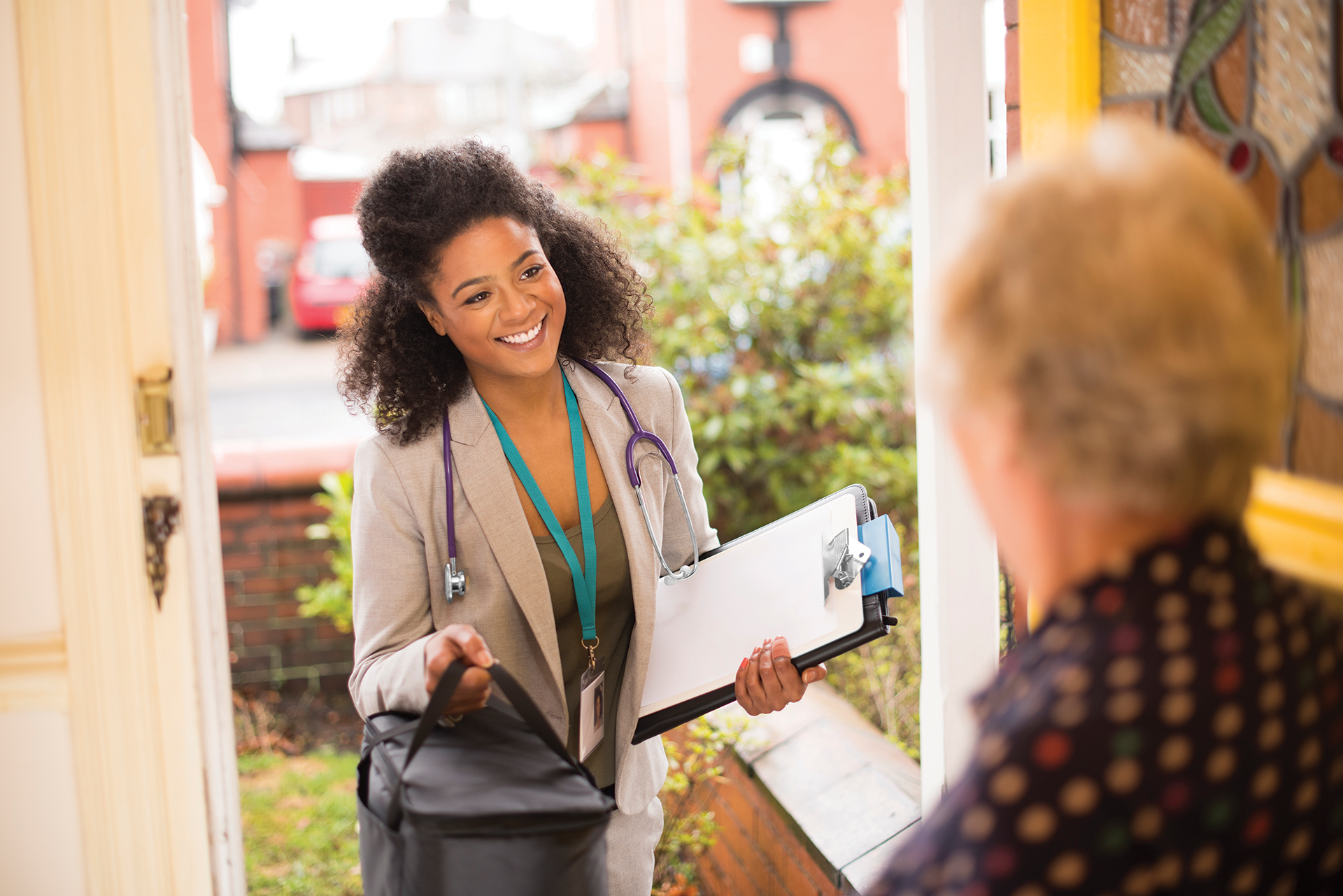 Transitional care physician visiting patient's home