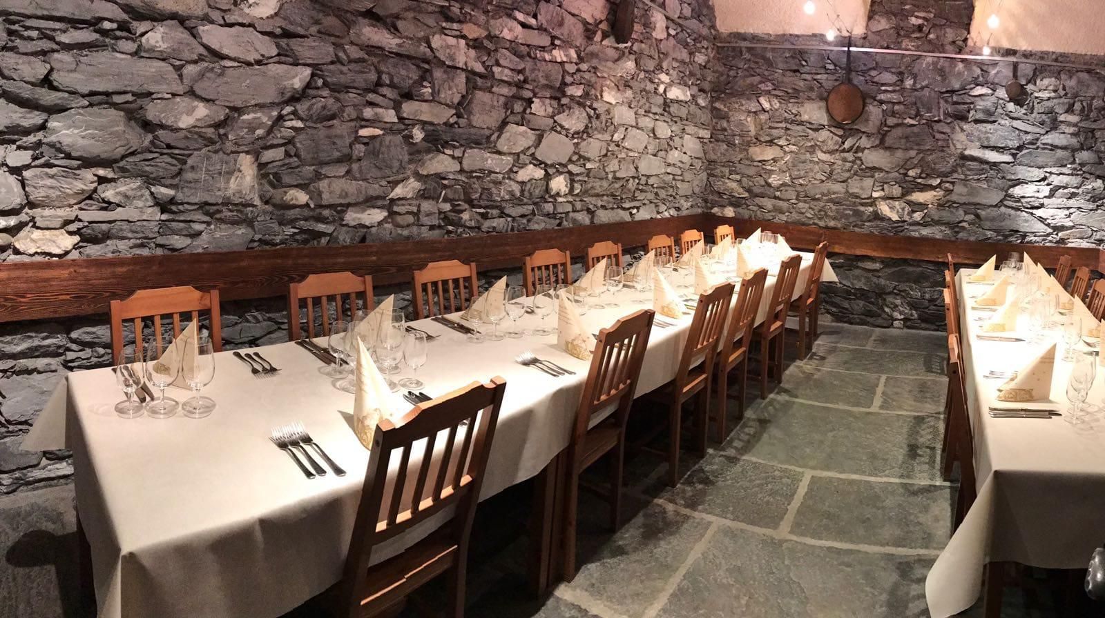 Relais du petit bourg à Ardon: Votre restaurant - caveau - traiteur