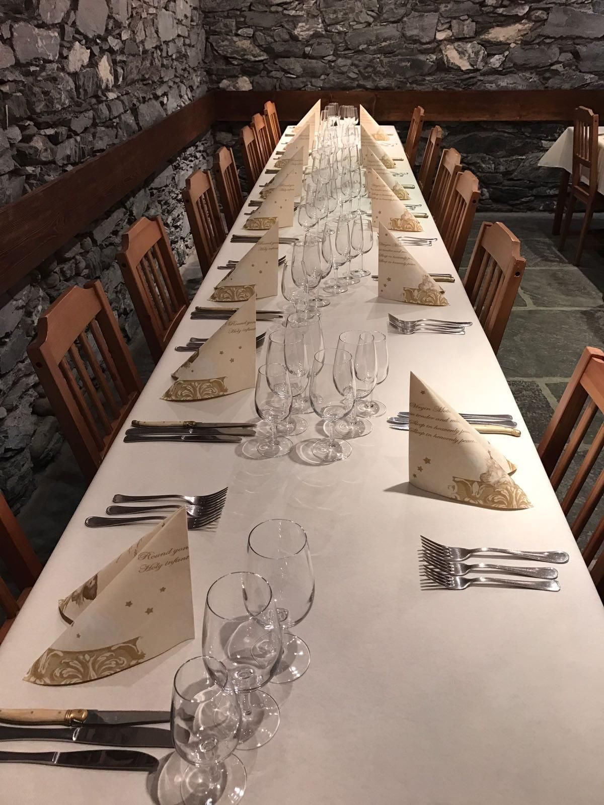 Relais du petit bourg à Ardon: Votre restaurant - caveau - traiteur