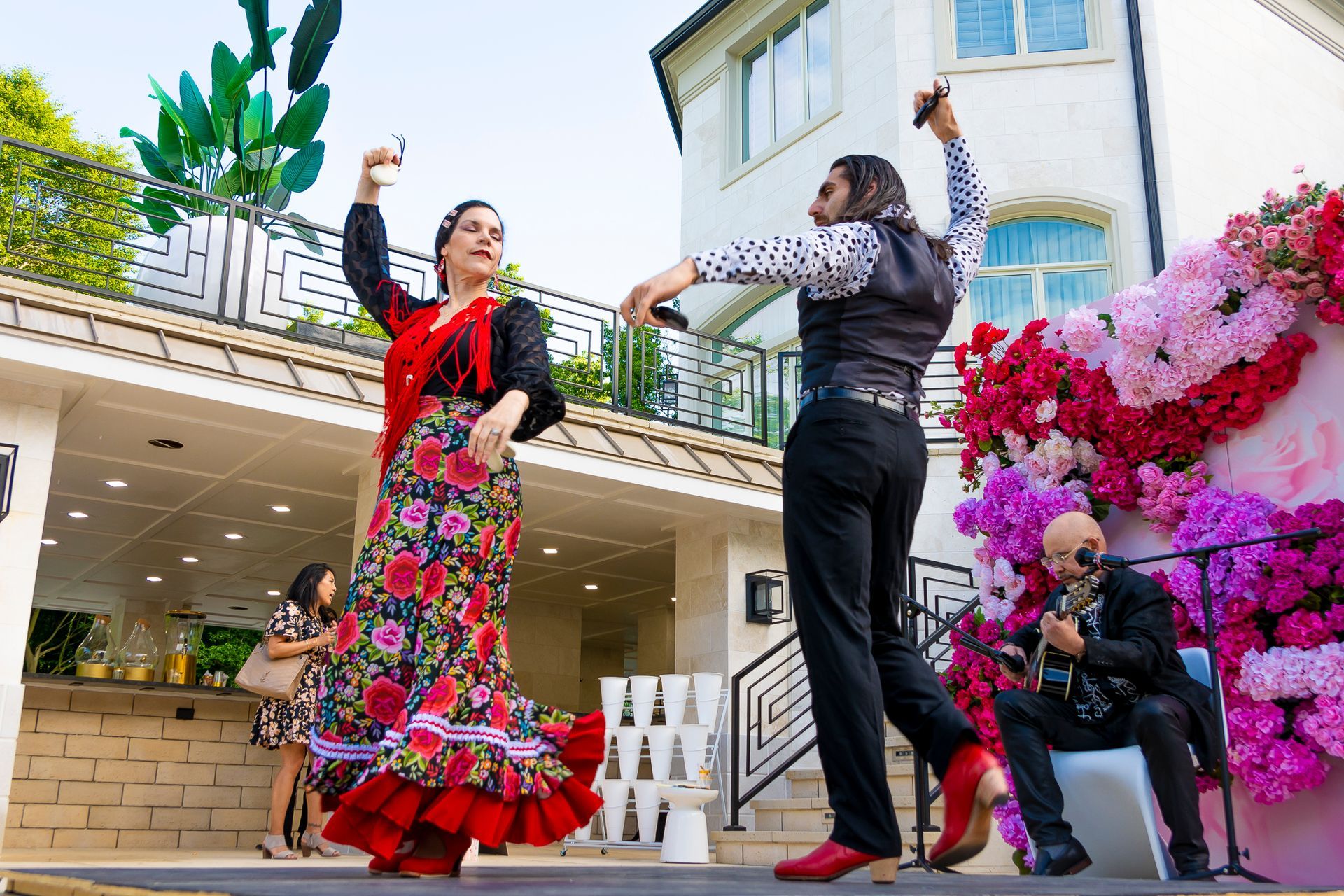 Spanish dancers with guitarist