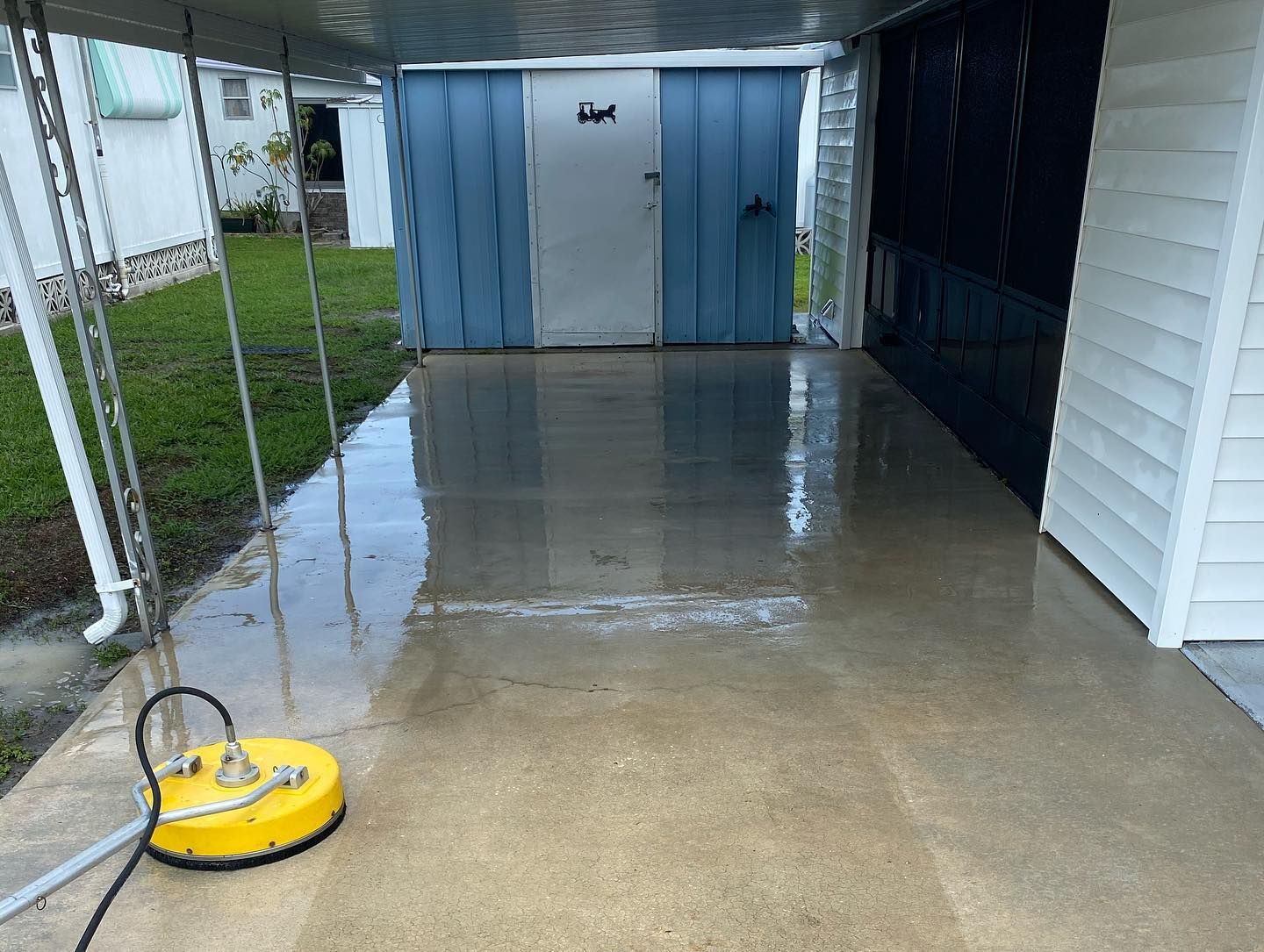 house parking area pressure washing
