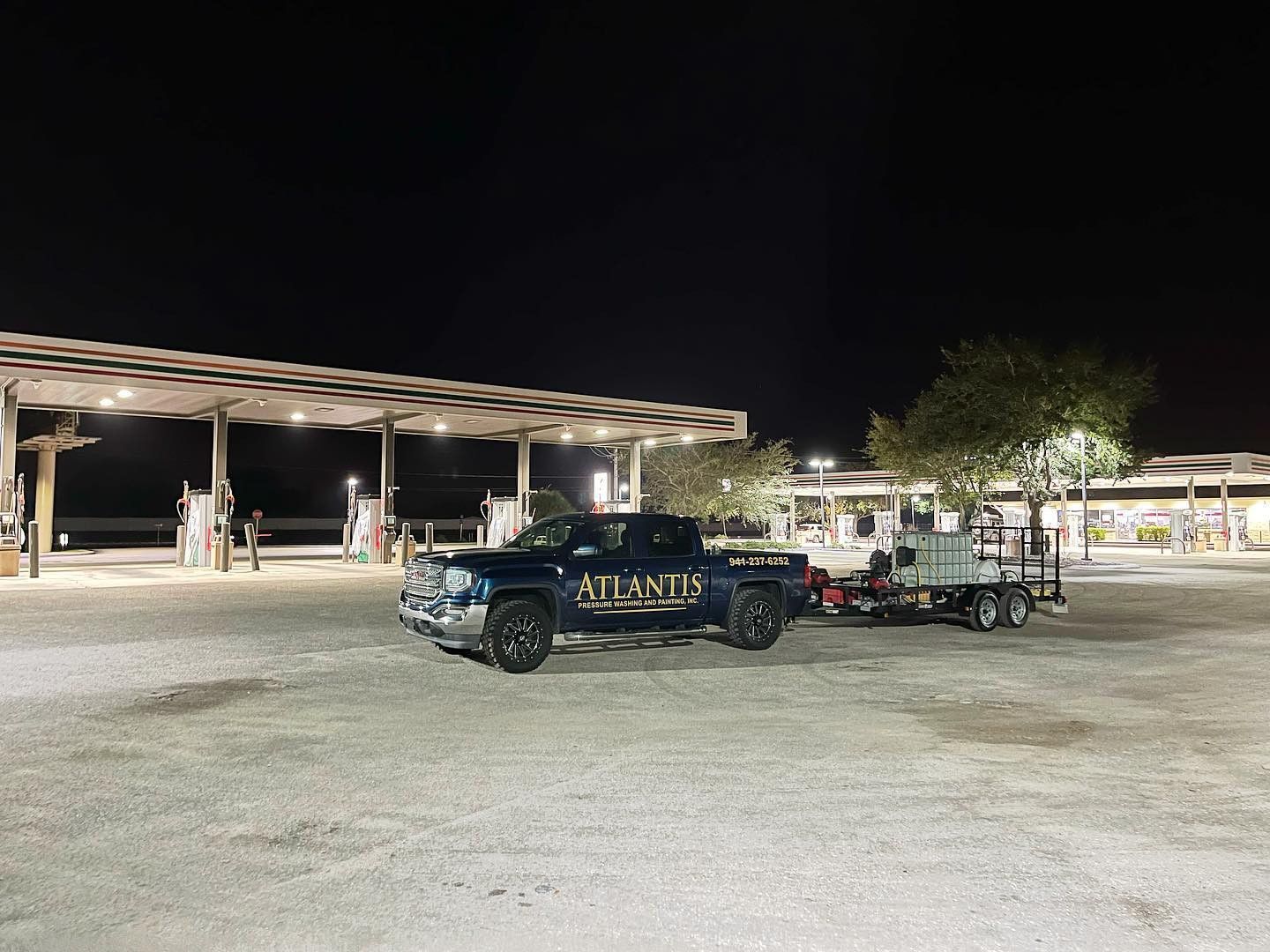 Atlantis serving gas station