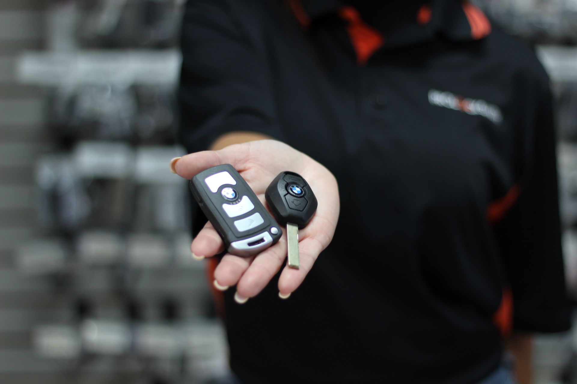 Mobile locksmith technician providing car key replacement service in Sanford FL