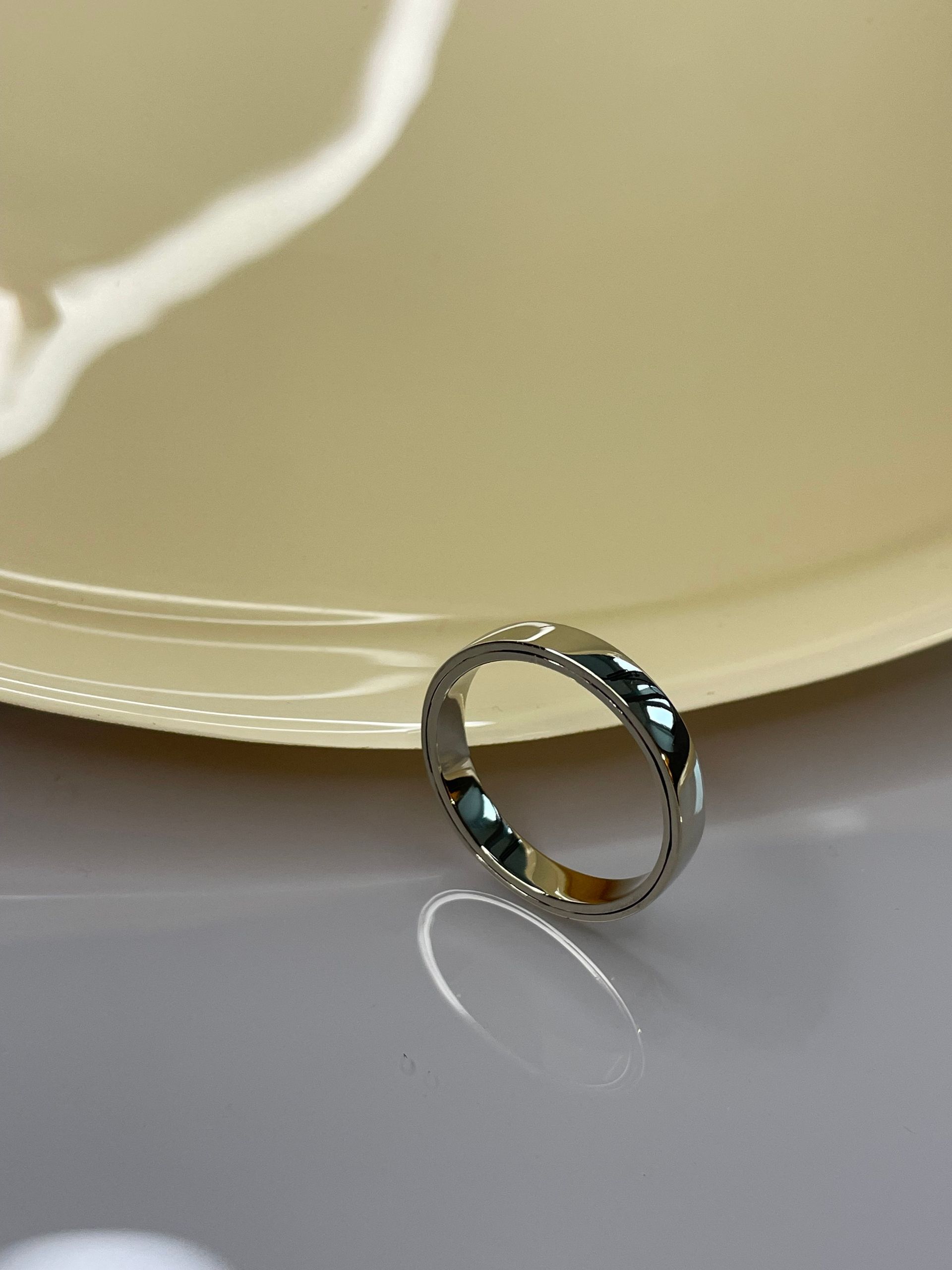 haar ring zit in zijn ring