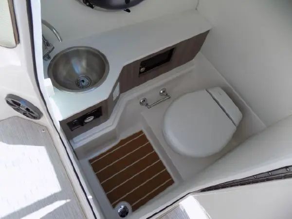 passage key dolphin tour toliet