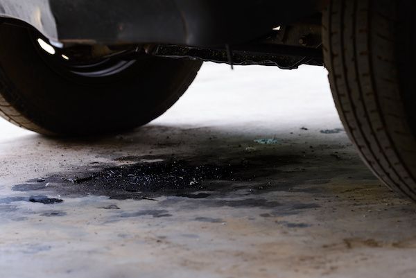 What Causes Engine Oil to Leak? | Autotrends - Irving Park