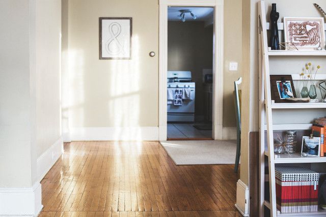 Welcoming entrance area with storage and kitchen appliances