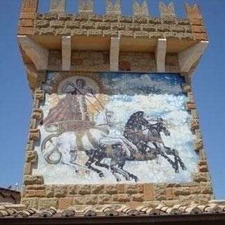 Restauro di mosaico sotto a un torrione