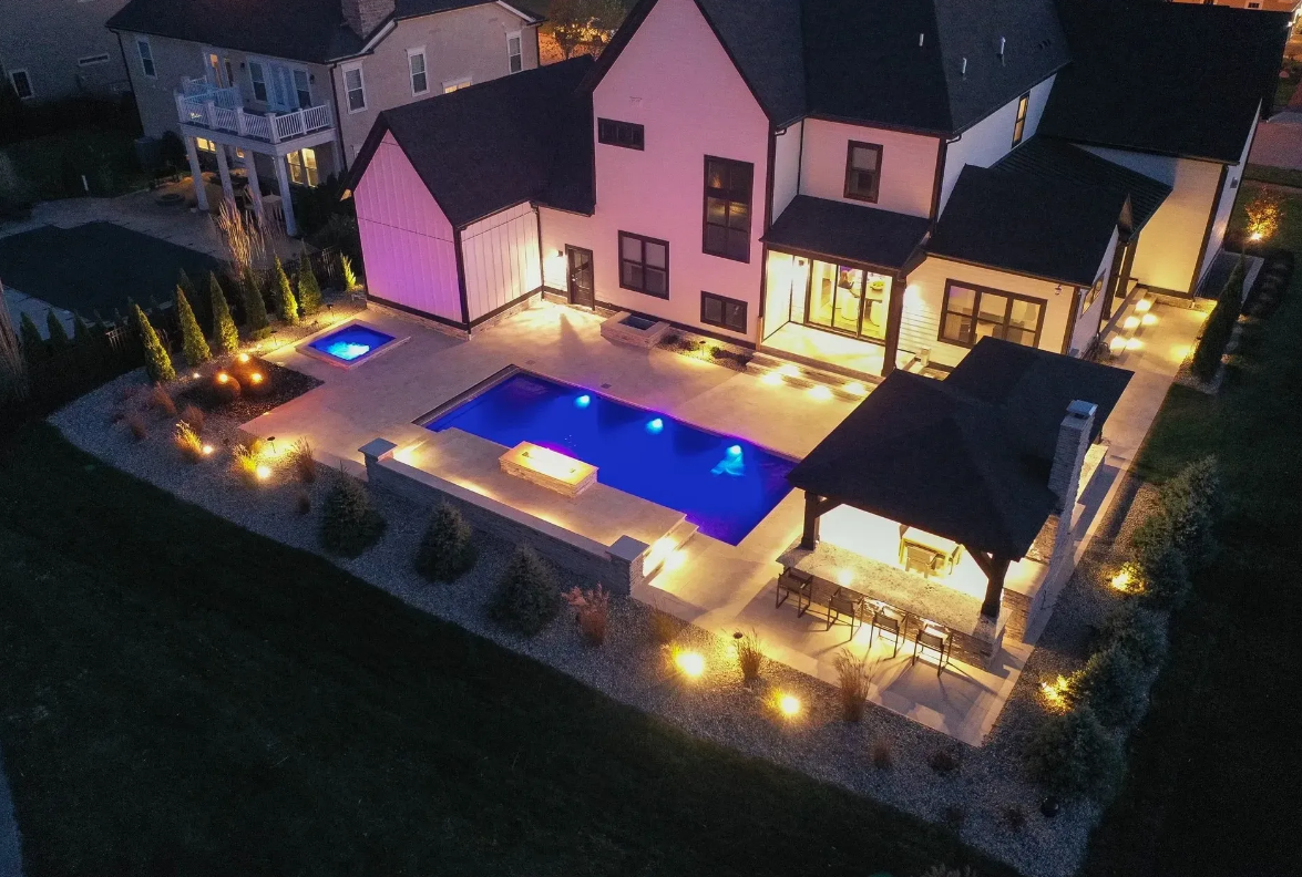Illuminate Your Outdoor Oasis - Tips for Selecting the Right Pool Lighting