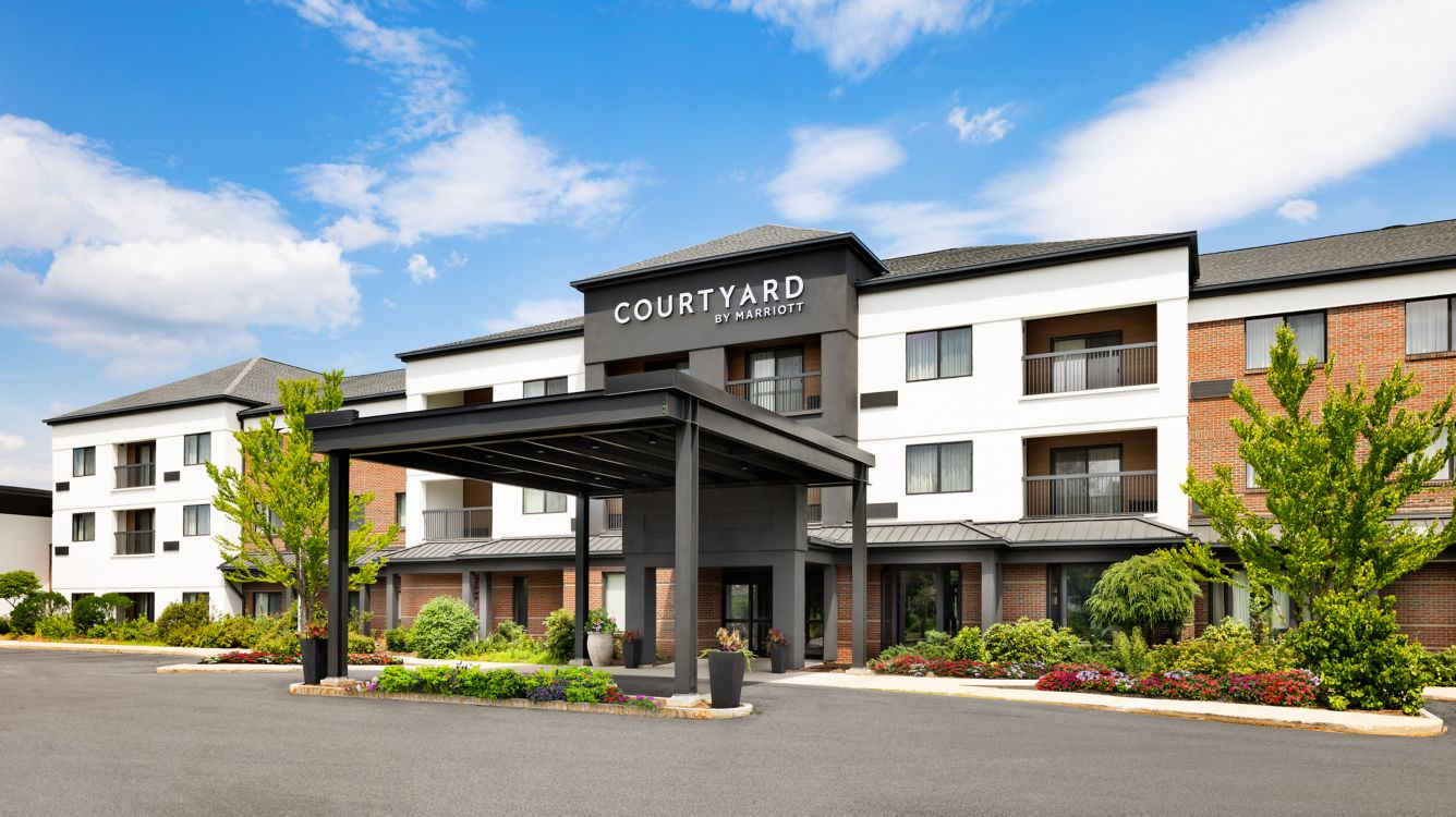 Courtyard Hotels Teacher Discount | Discounted Stays for Teachers at Courtyard by Marriott | Educator Discounts on Hotels & Travel