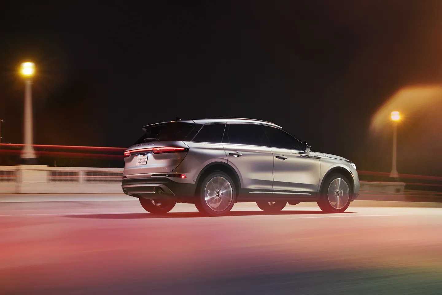 Educators employed by eligible schools, colleges, and universities get discounted pricing on select Lincoln and Ford vehicles.