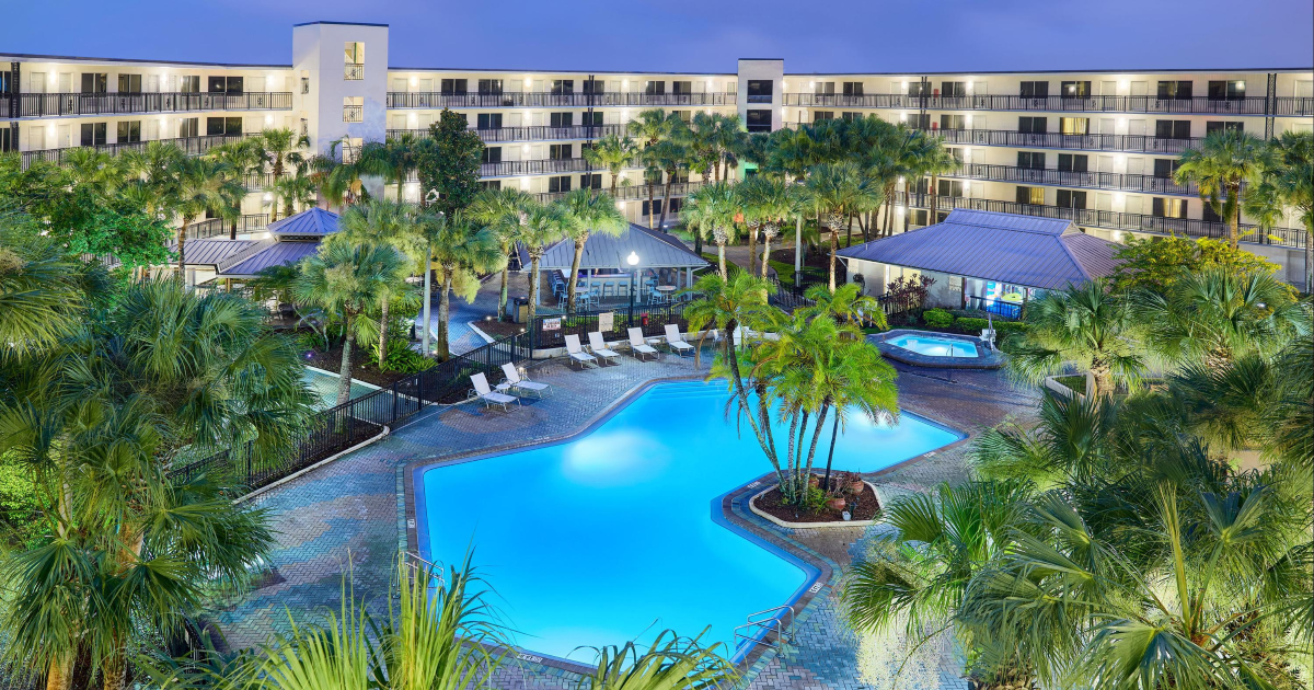 Staybridge Suites Teacher Discount | Education Discounts on Hotels & Lodging