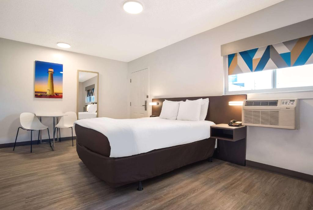 Suburban Studios Teacher Discount | Choice Hotels Teacher Discount | Education Discount on Hotels & Travel