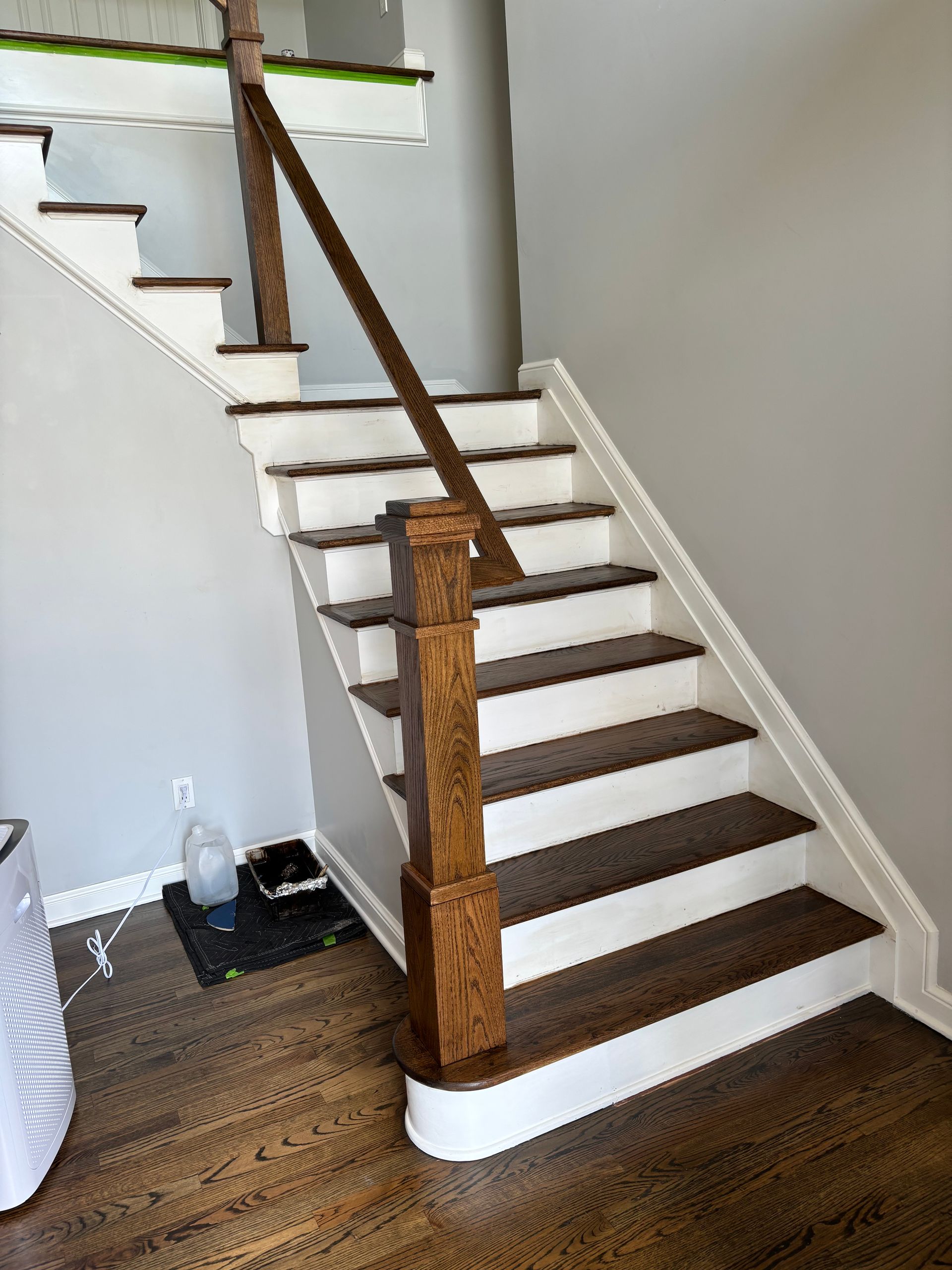 Staircase Refinishing in Youngstownand Ohio & Pittsburgh, Pennsylvania staining