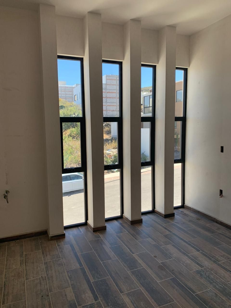 JAI DISEÑO Y CONSTRUCCIÓN EN ALUMINIO Y VIDRIO