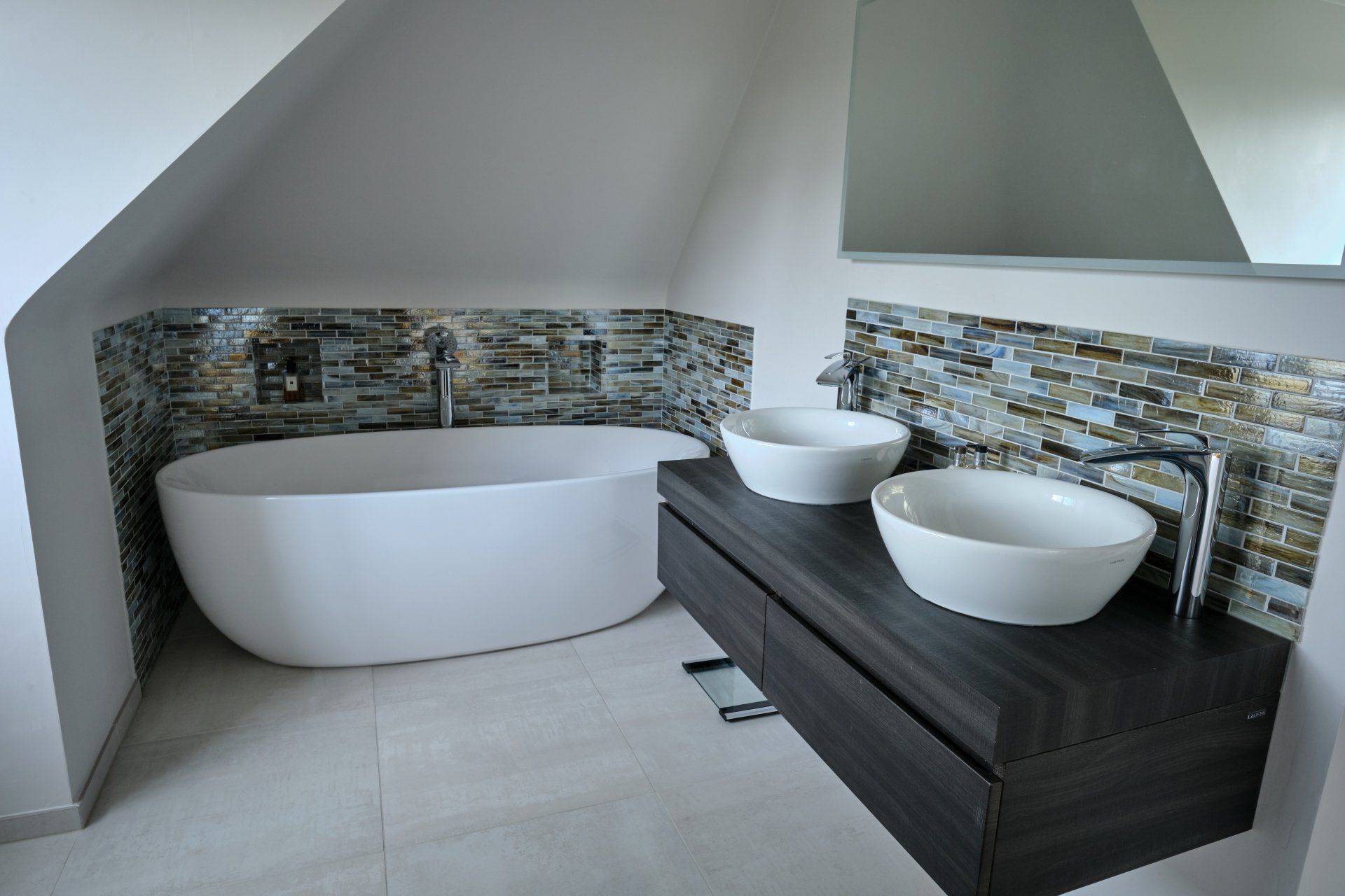 BATHROOM INSTALLATIONS
