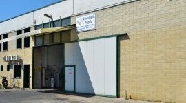 Ingresso della ditta di lavorazione dei metalli