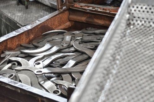 Lavorazione di manufatti in metallo