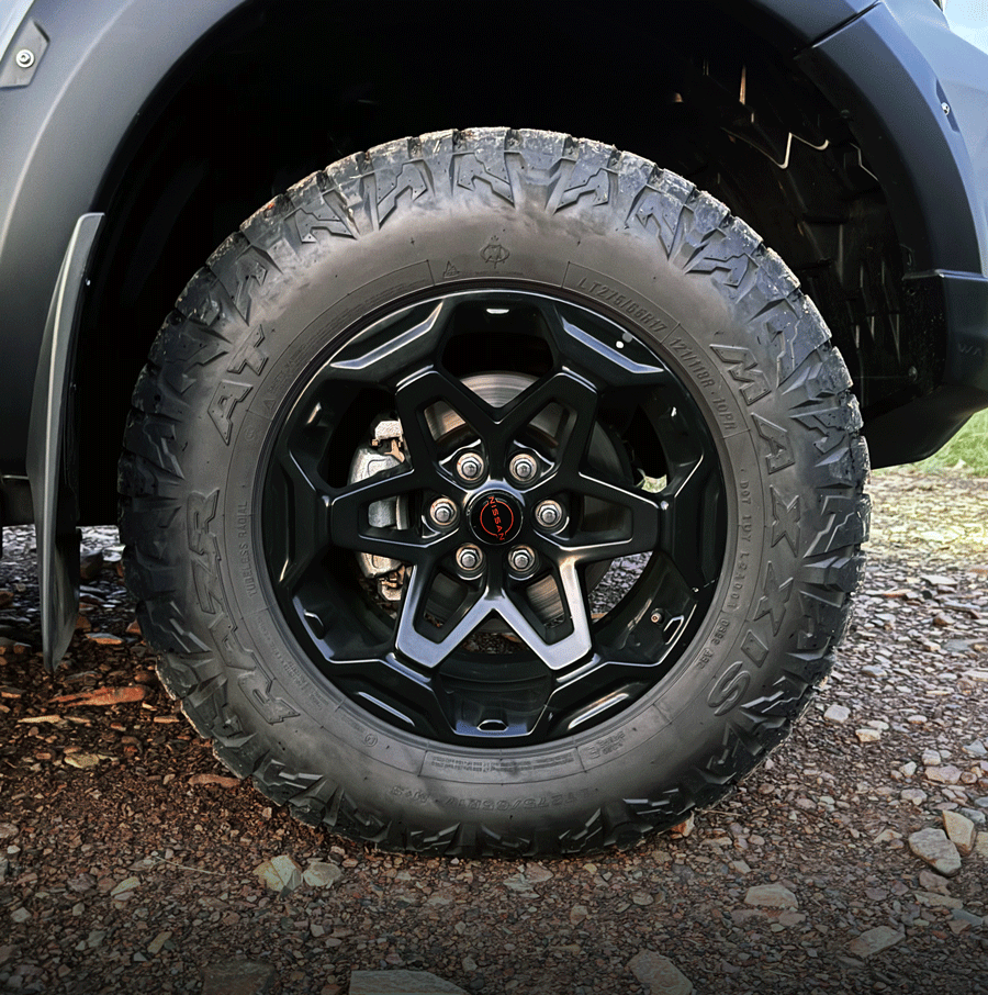 Navara Pro-4X Warrior wheel with Maxxis RAZR Off-road Tyre