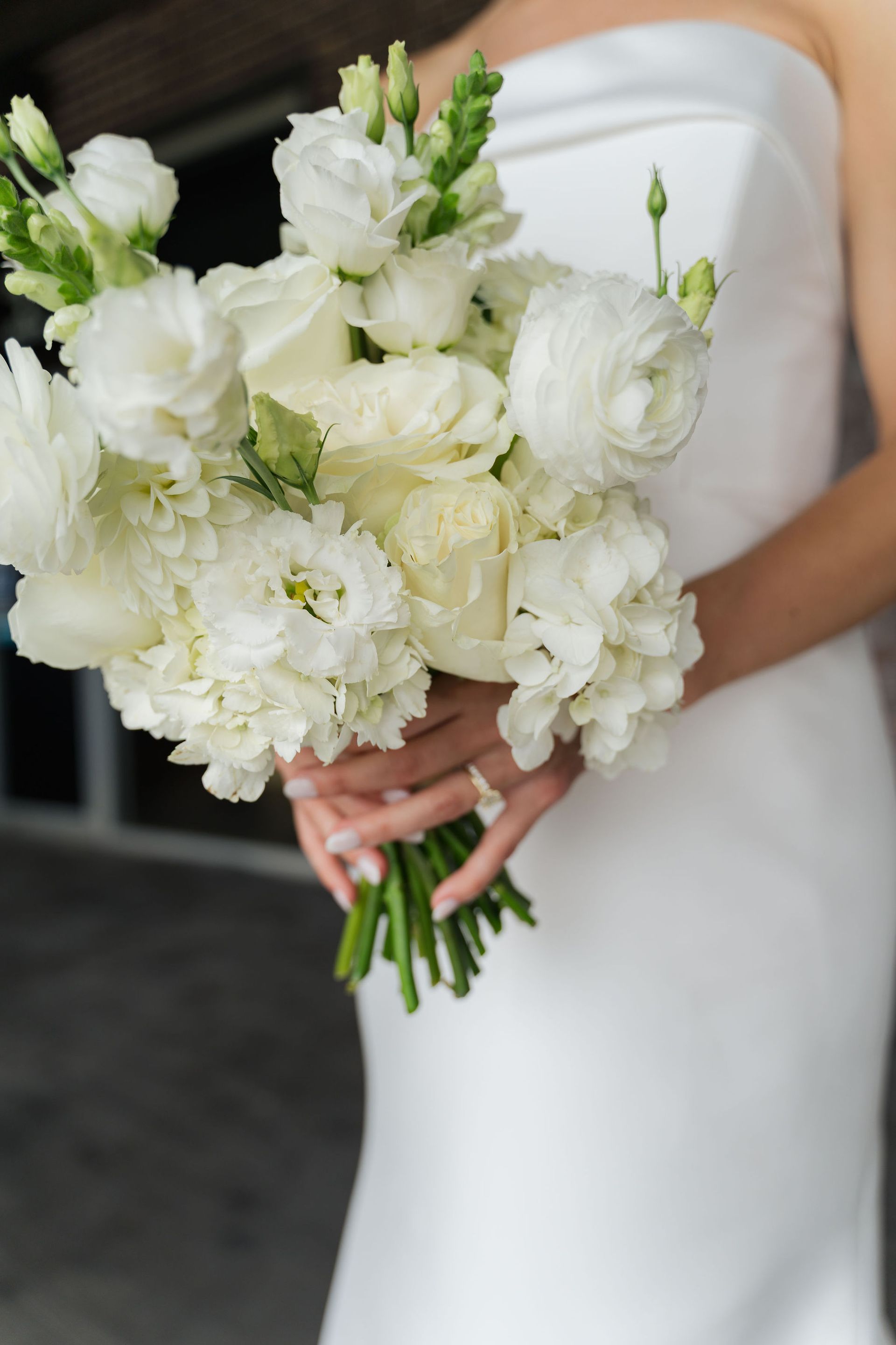 Summer bridal bouquet