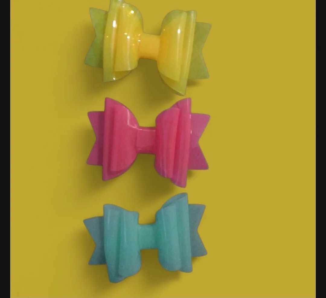 Neon bow hairs clip