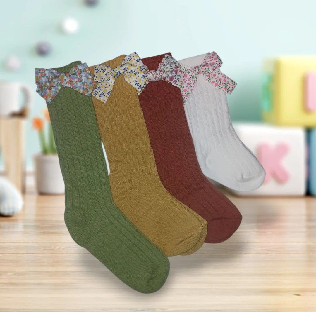Side bow knee high socks