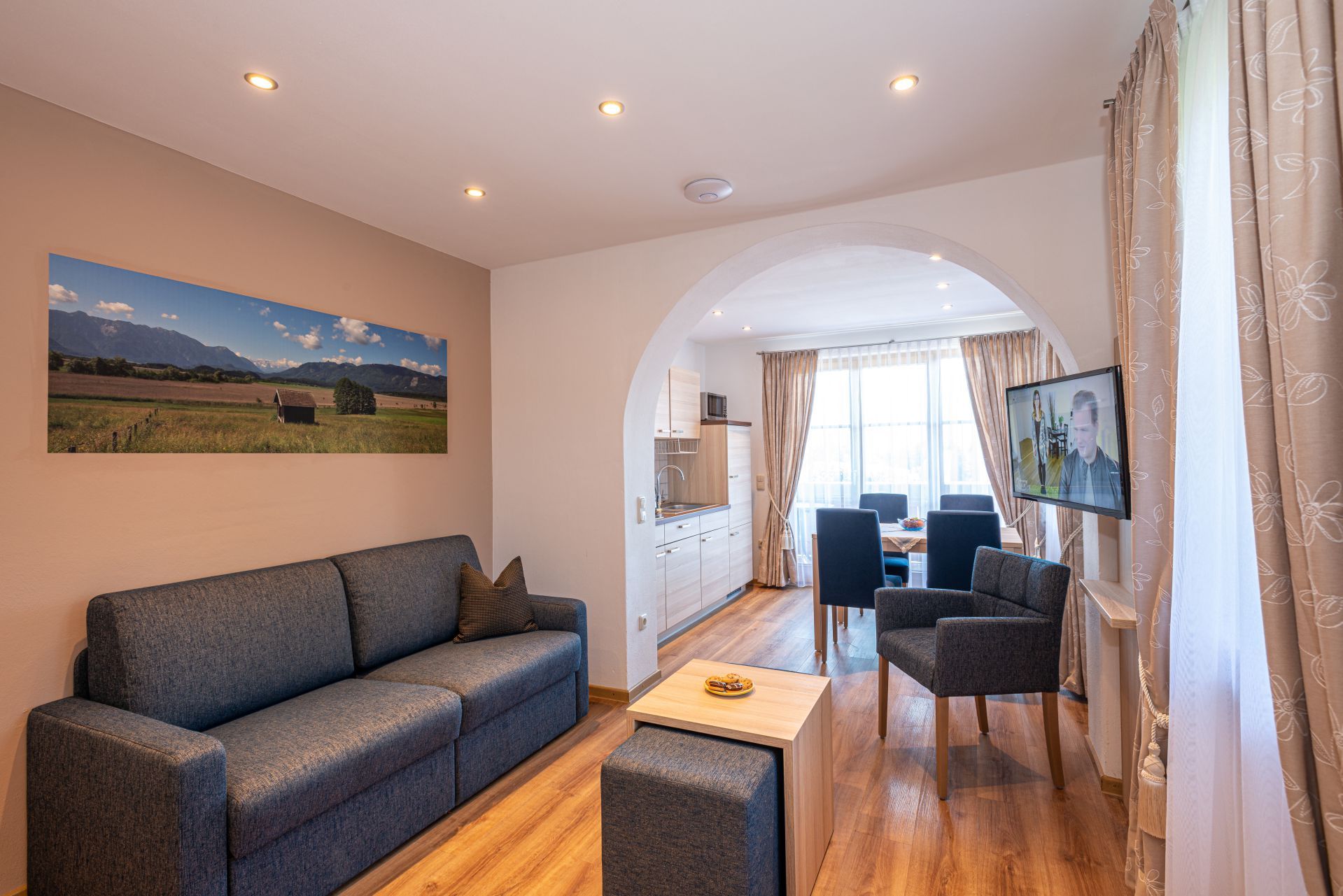 2 Zimmer Superior Apartment mit Südbalkon oder Südterrasse. Auf Wunsch mit Frühstück oder Bäcker Semmeldienst