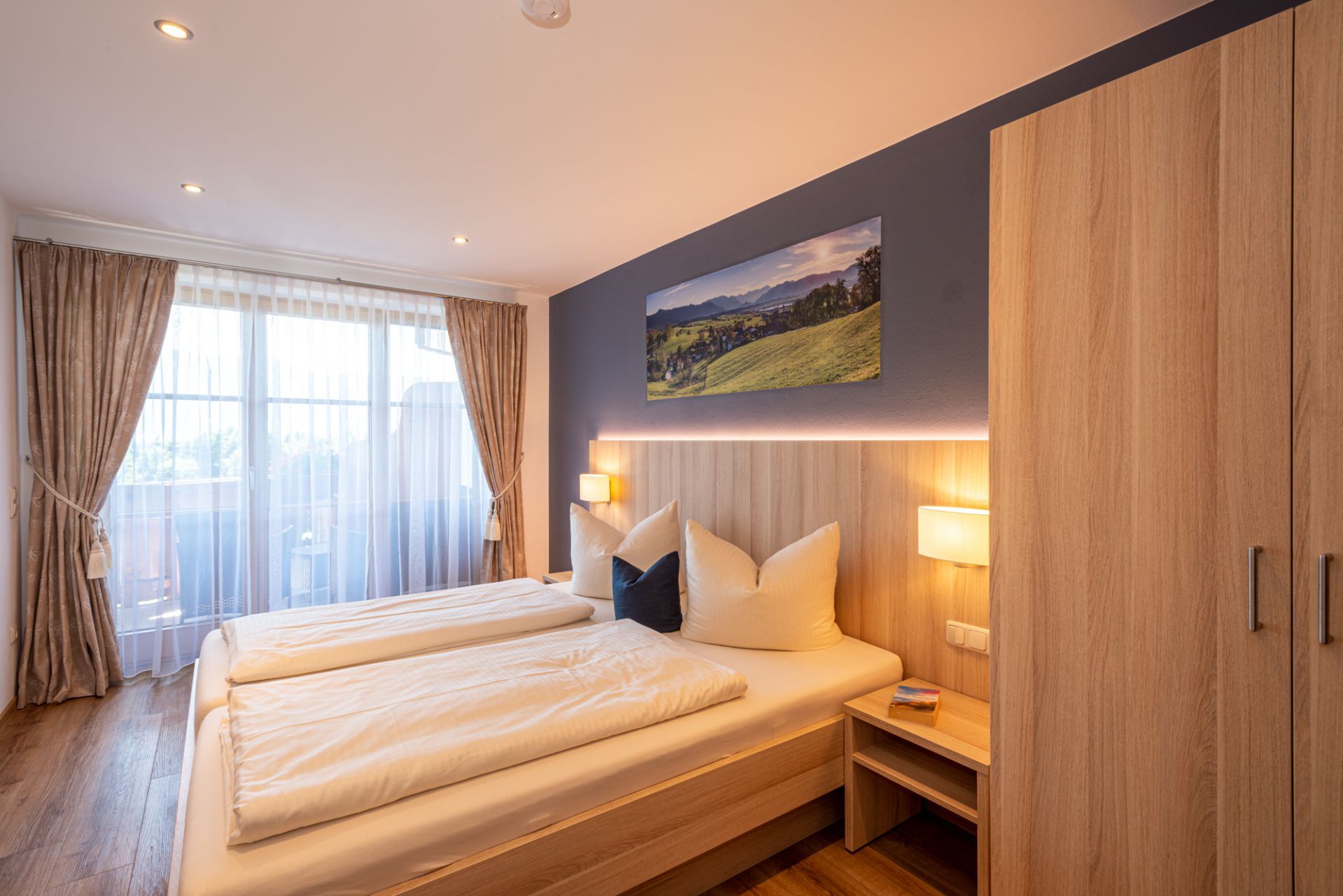 2 Zimmer Superior Apartment mit Südbalkon oder Südterrasse. Auf Wunsch mit Frühstück oder Bäcker Semmeldienst