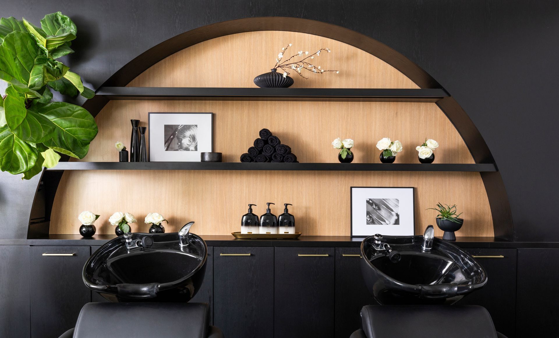 M Salon Houston Front Desk