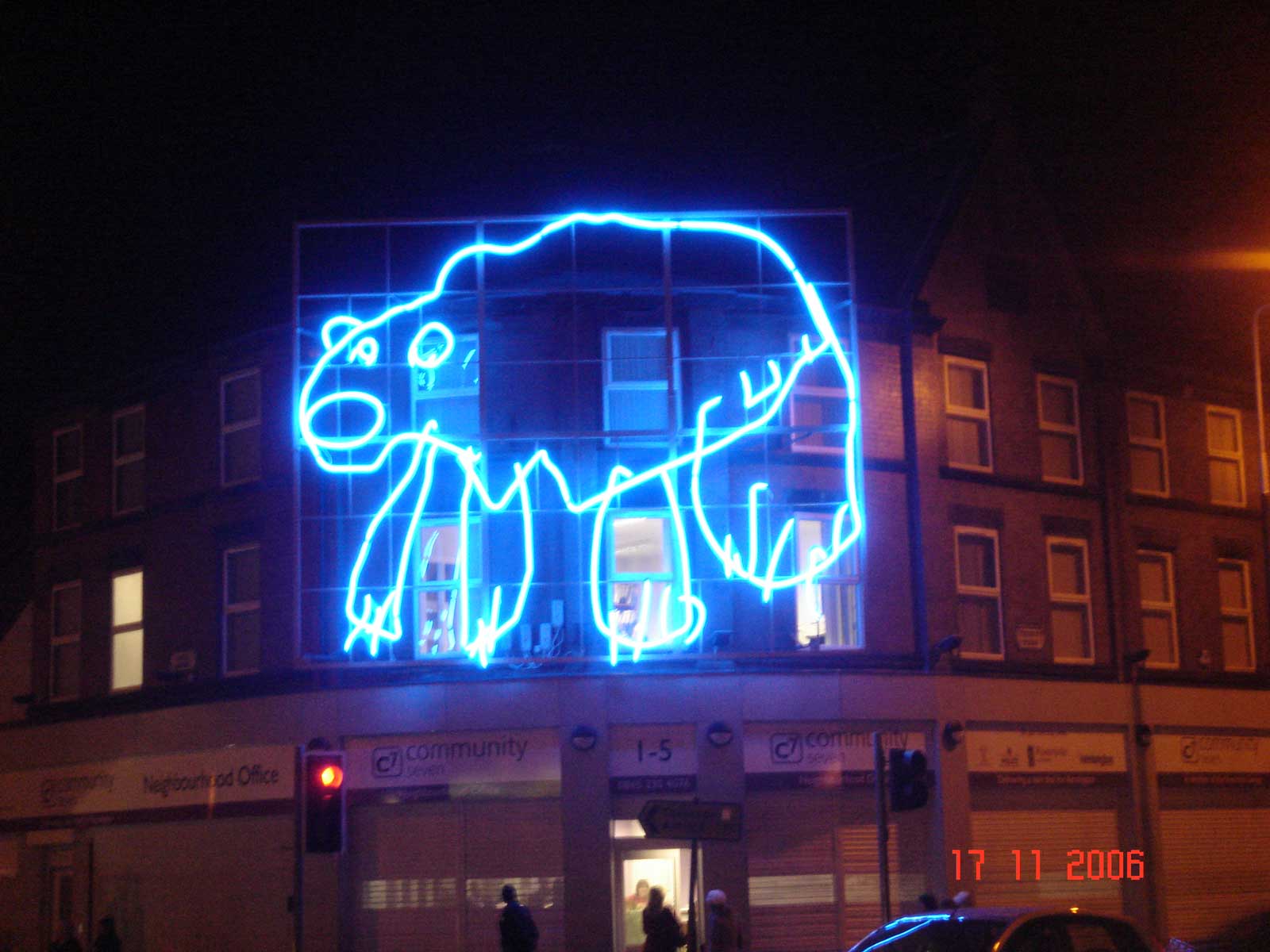 polar bear art neon liverpool1