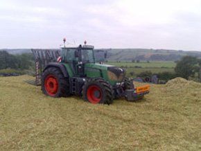 Fendt930-clamping-whole-crop