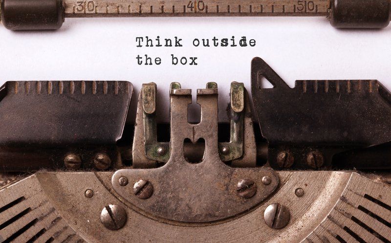 Typewriter_think_outside_the_box