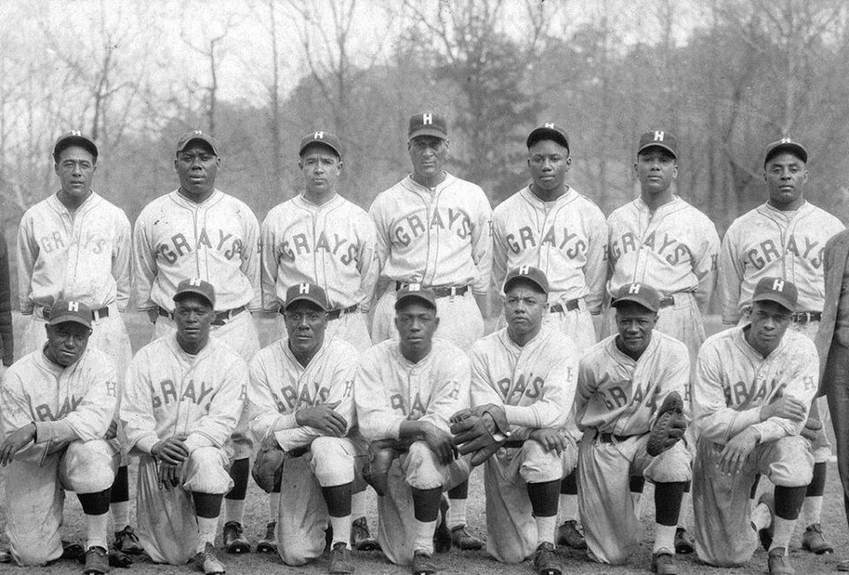 1903 PITTSBURGH PIRATES TEAM PHOTOGRAPH