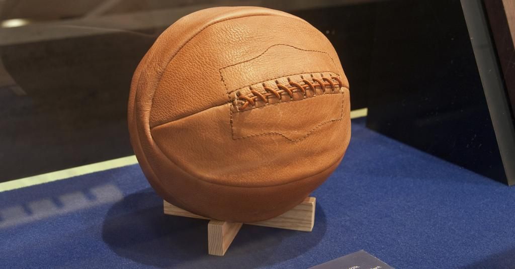 10 Amazing Facts About Basketball History